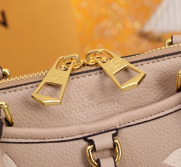 ルイヴィトンバッグ素材ディテール